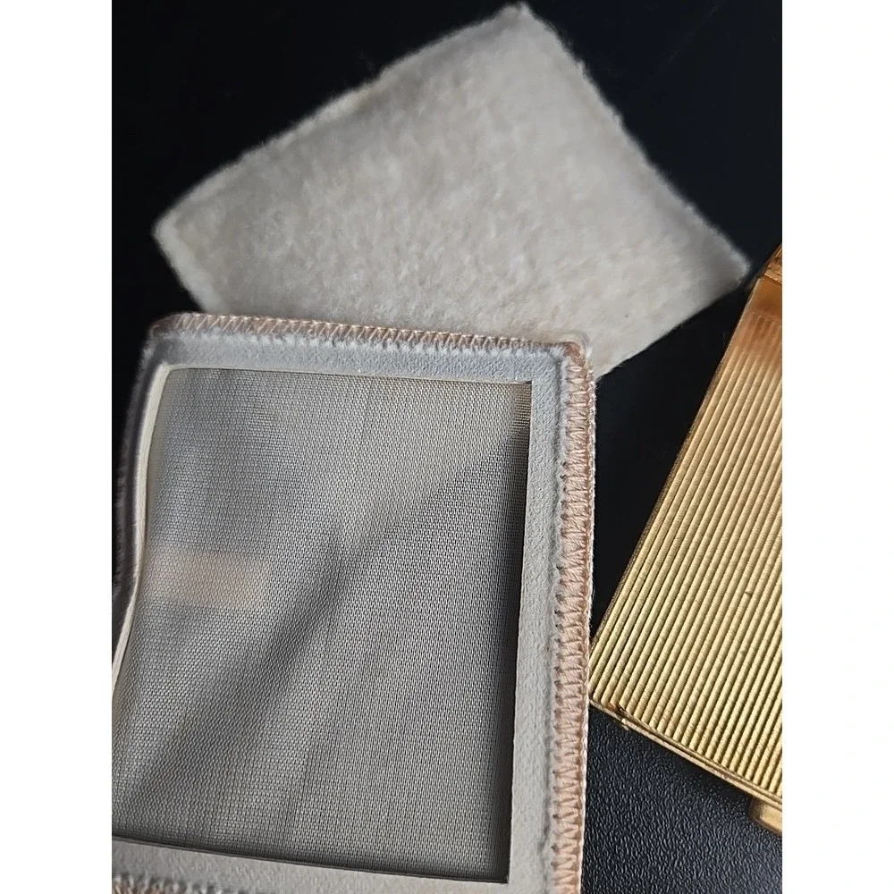Vintage American Powder Compact‎ Mirror Gold Tone 1950s w/ Puff